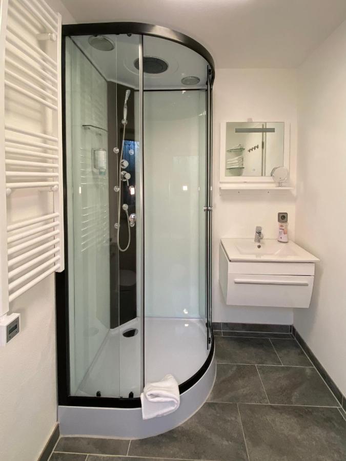 1,5 Zimmer Apartment In S-Bahn Naehe, 35 Qm, Max 4 Pers, Zentral, Private Terasse, Internet 250 Mbit Gaertringen Ngoại thất bức ảnh