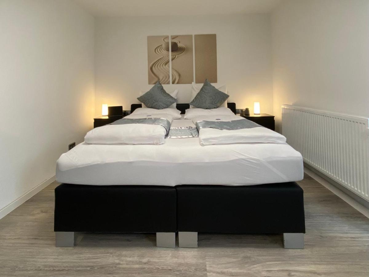 1,5 Zimmer Apartment In S-Bahn Naehe, 35 Qm, Max 4 Pers, Zentral, Private Terasse, Internet 250 Mbit Gaertringen Ngoại thất bức ảnh