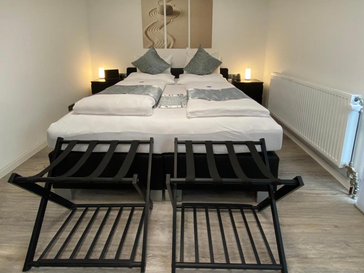 1,5 Zimmer Apartment In S-Bahn Naehe, 35 Qm, Max 4 Pers, Zentral, Private Terasse, Internet 250 Mbit Gaertringen Ngoại thất bức ảnh